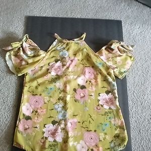 Sweet pea cold shoulder short sleeve blouse